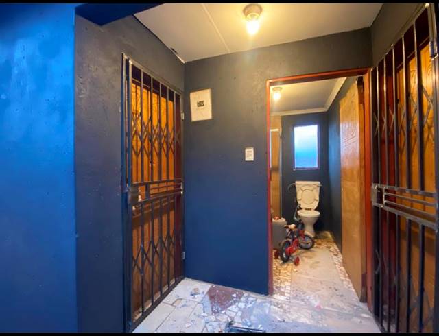2 BEDROOM HOUSE FOR SALE IN PROTEA GLEN